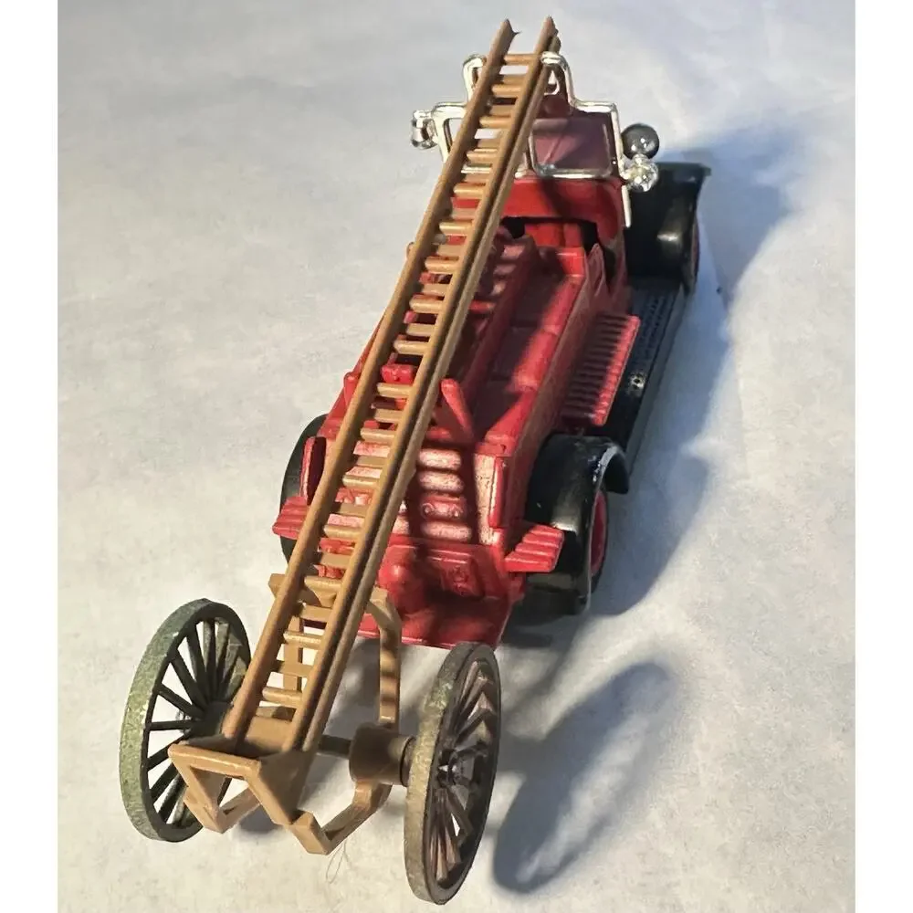 Vintage Lledo Chevron Standard Oil 1934 Dennis Refinery Fire Truck England A201